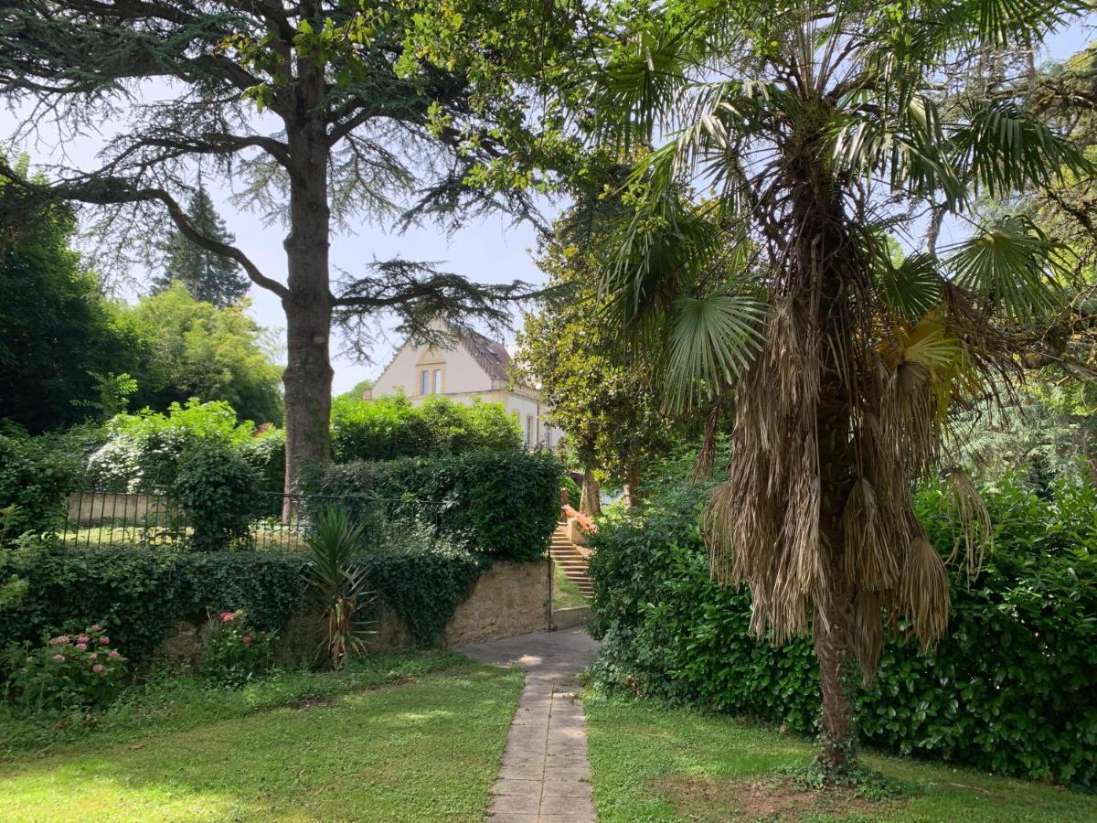 Le Manoir De Bellerive Hotell Le Buisson-de-Cadouin Exteriör bild