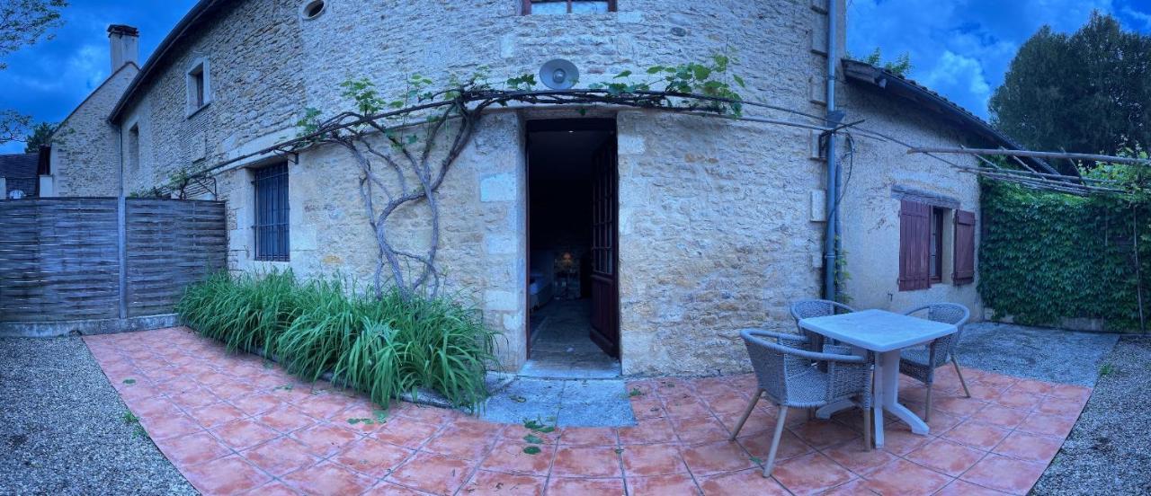 Le Manoir De Bellerive Hotell Le Buisson-de-Cadouin Exteriör bild