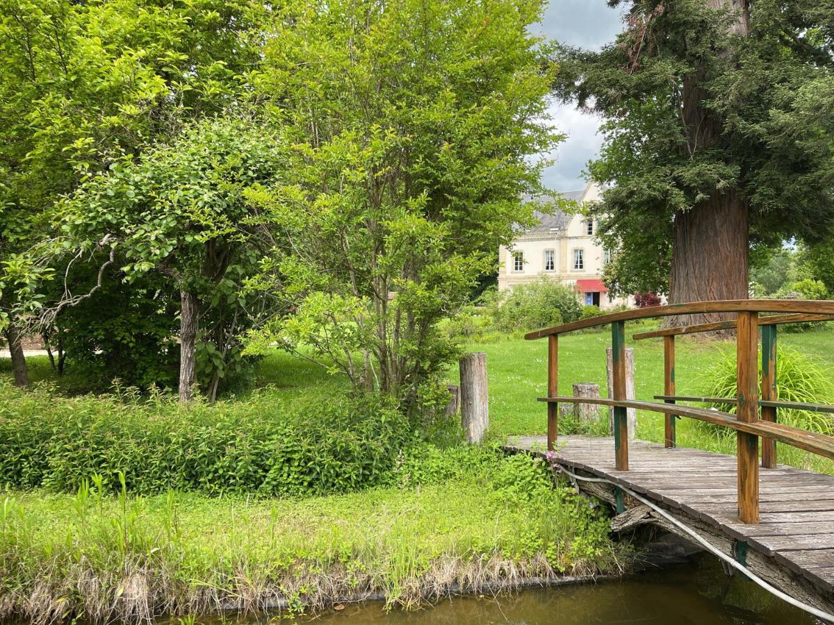Le Manoir De Bellerive Hotell Le Buisson-de-Cadouin Exteriör bild