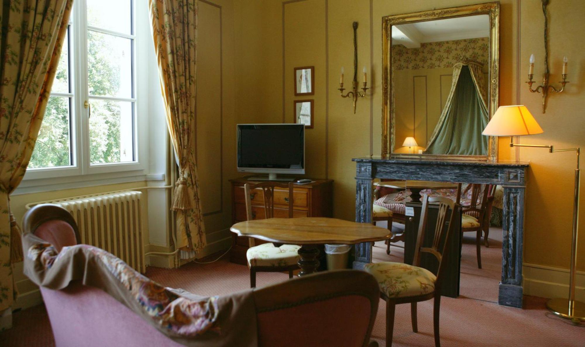 Le Manoir De Bellerive Hotell Le Buisson-de-Cadouin Exteriör bild