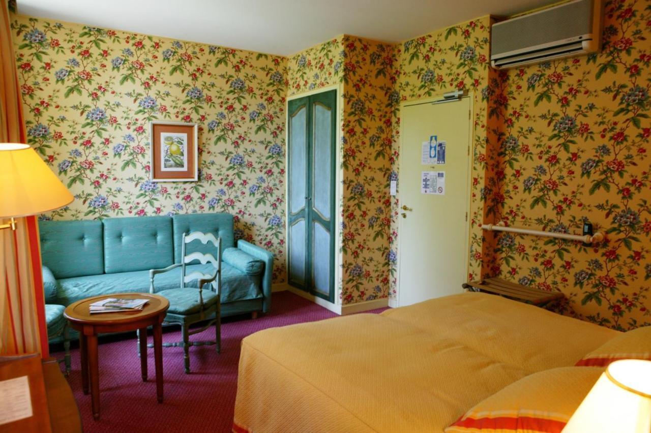 Le Manoir De Bellerive Hotell Le Buisson-de-Cadouin Exteriör bild